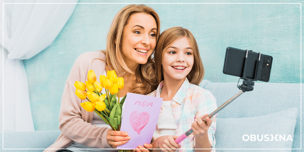 Порівняння з іншими мамами і вплив соцмереж на емоційний стан